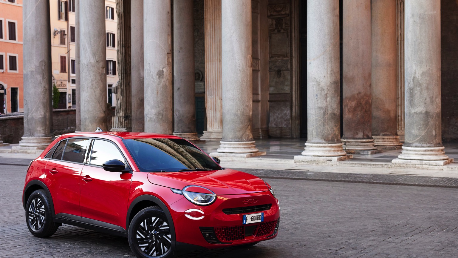 Fiat_600e-12