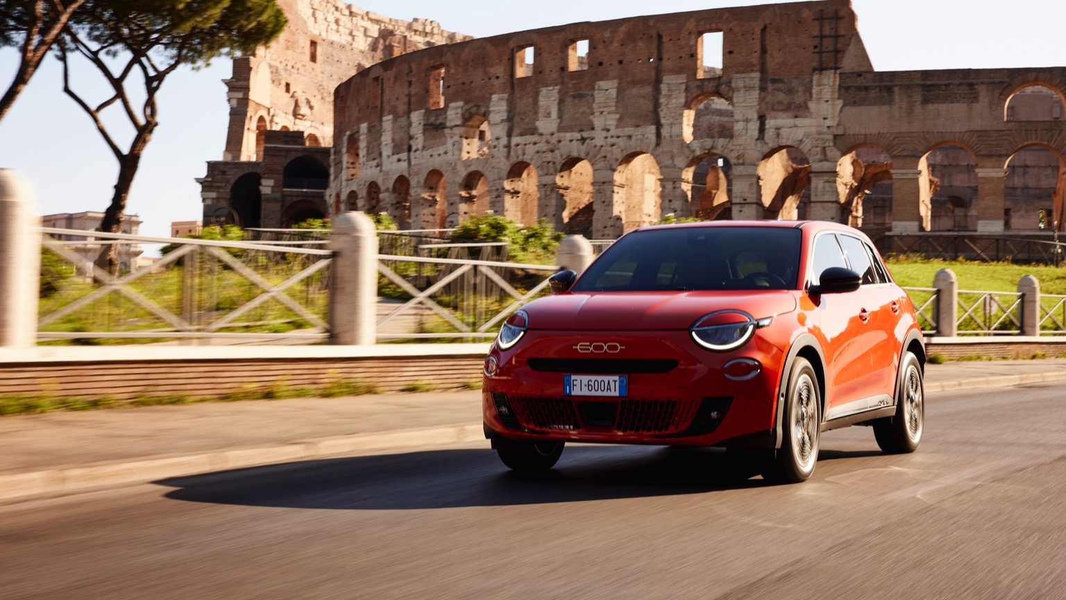 Fiat_600e-3
