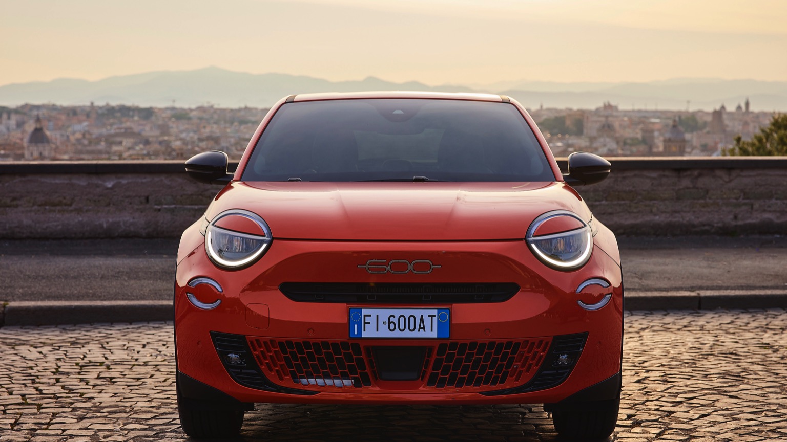 Fiat_600e-8