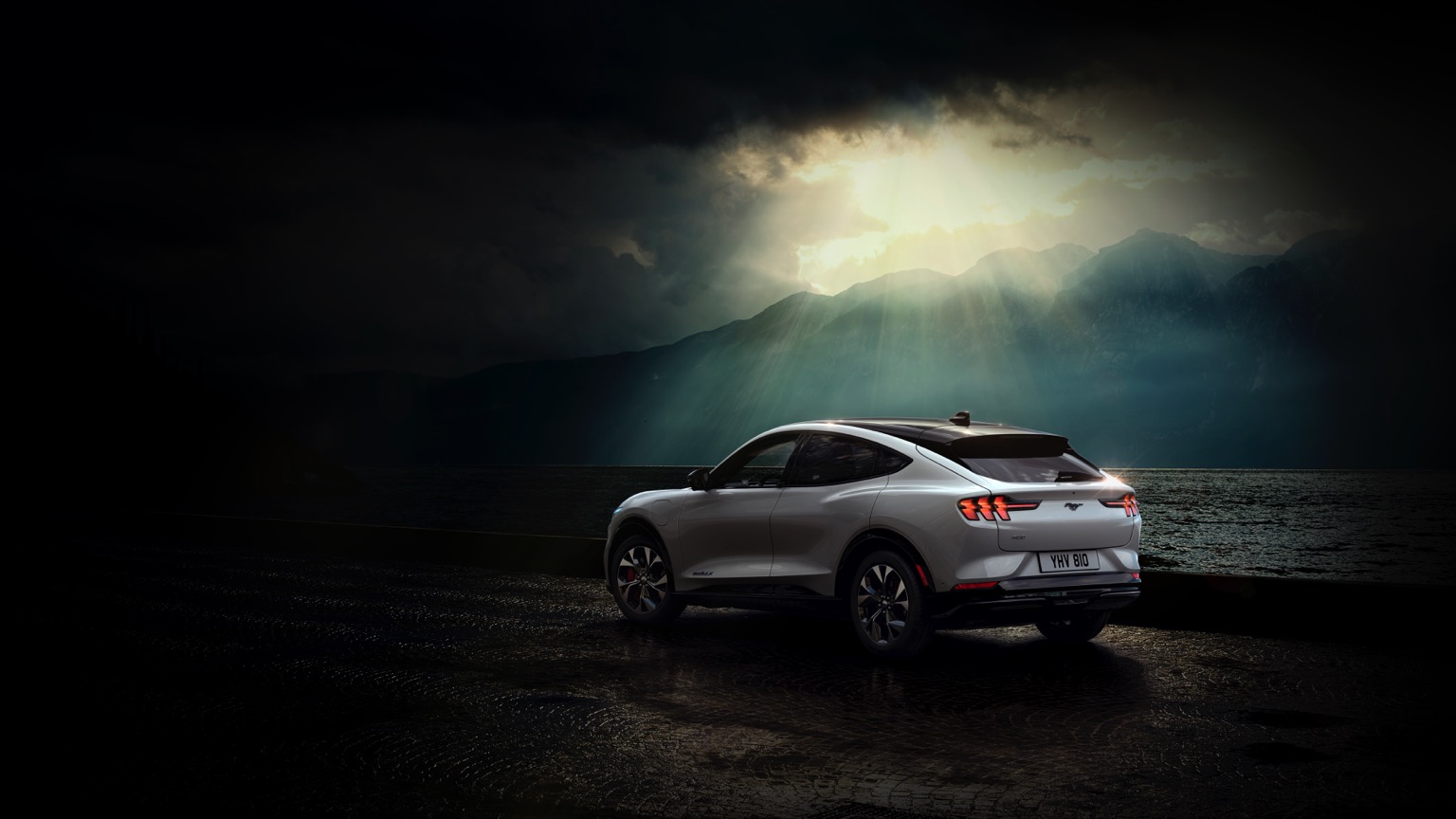 Ford_Mustang_Mach-E-13