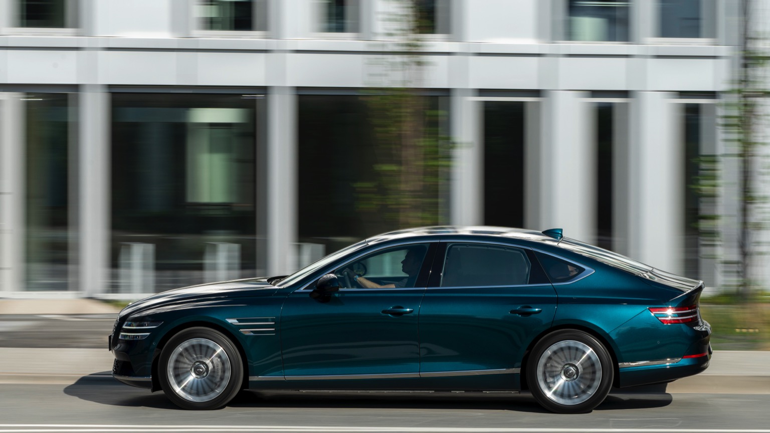 Genesis_G80-11