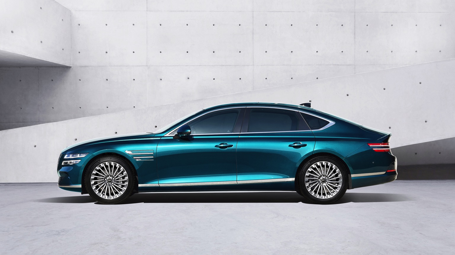 Genesis_G80-4