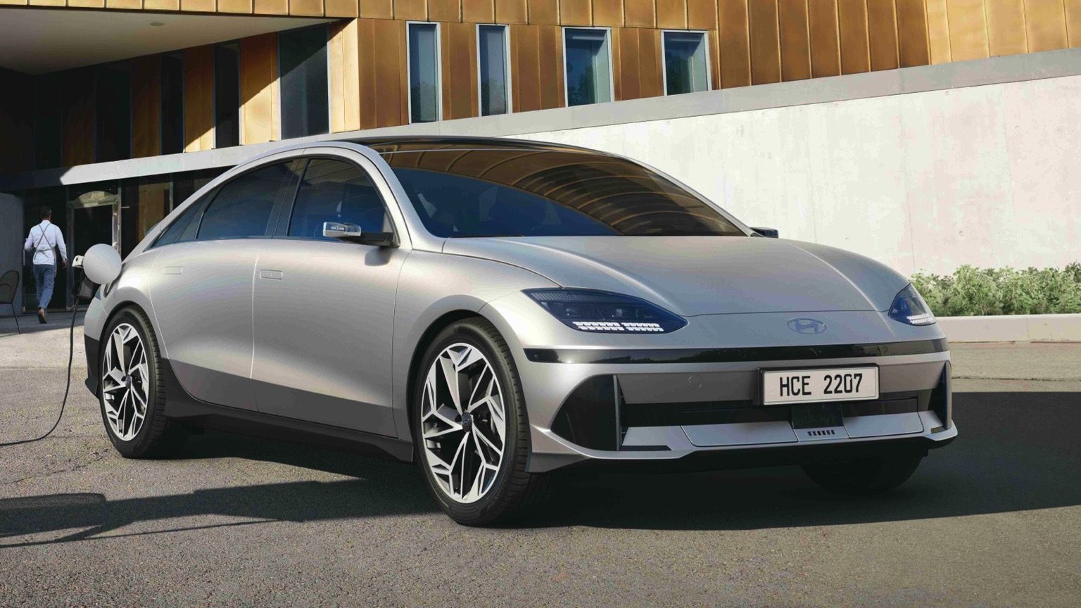 Hyundai_IONIQ6_2022-1