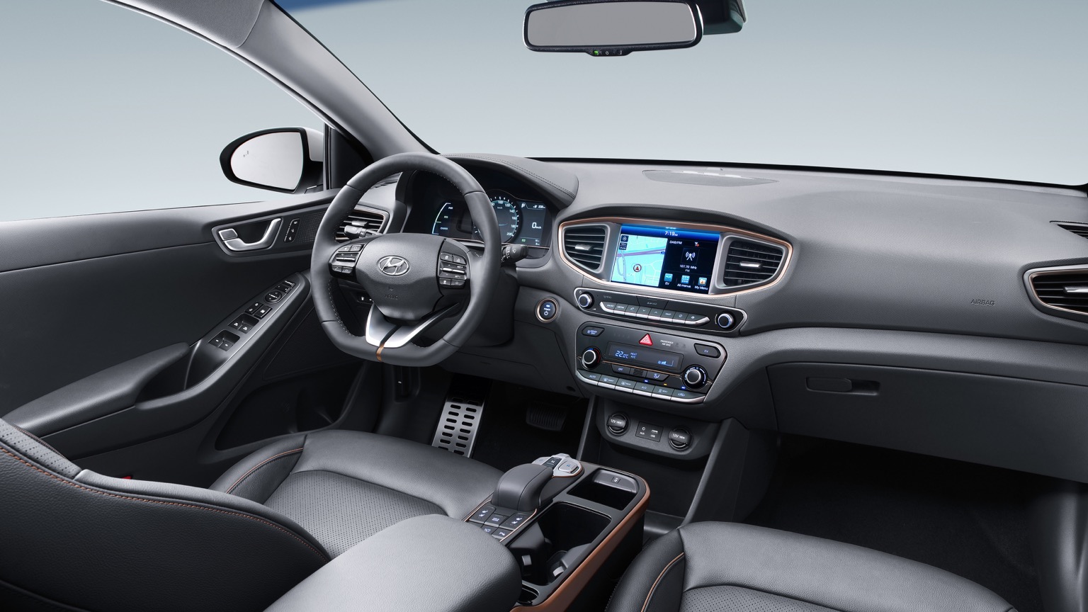 Hyundai_IONIQ_Electric-9
