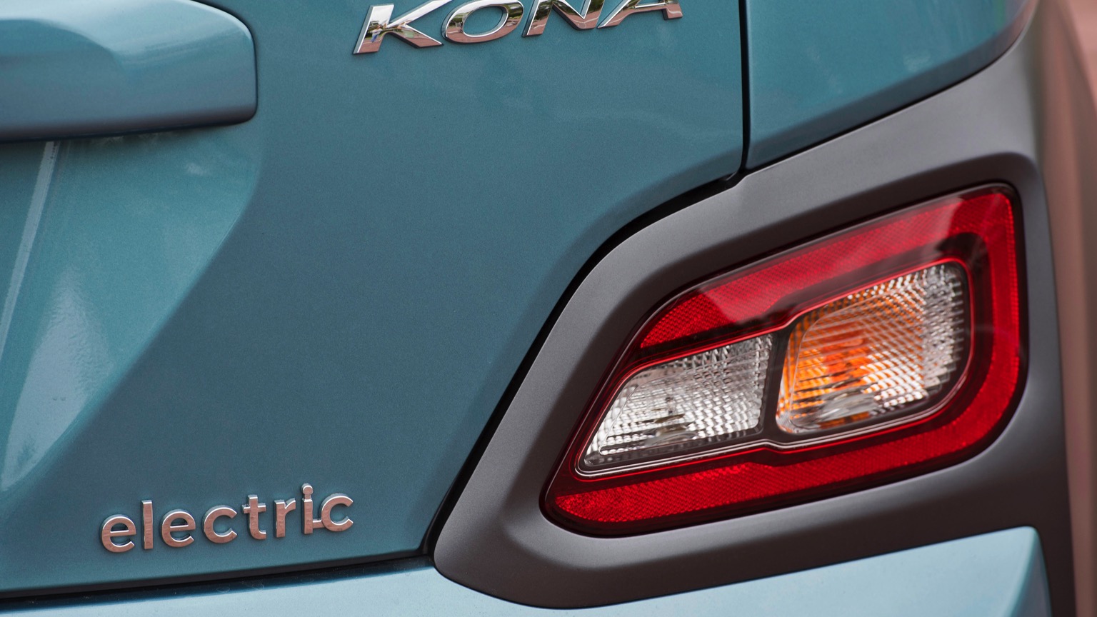 Hyundai_Kona_Electric_2020-25