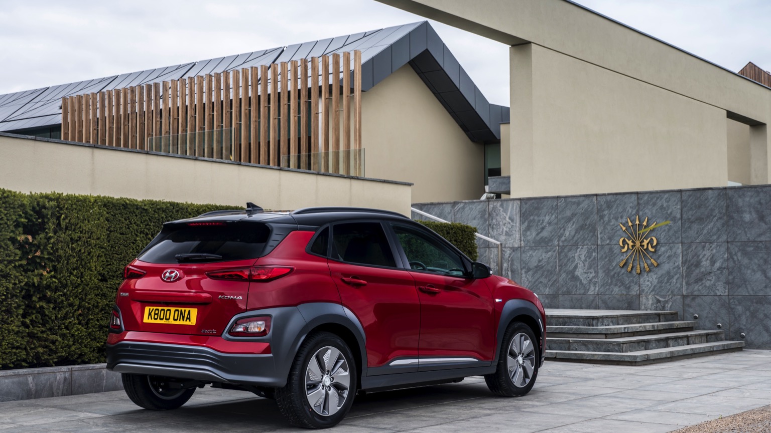 Hyundai_Kona_Electric_2020-4