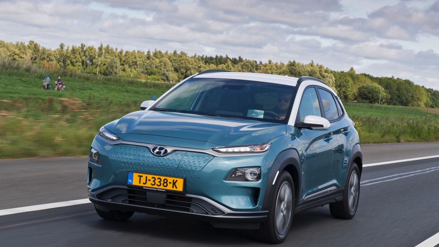 Hyundai_Kona_Electric_2020-7