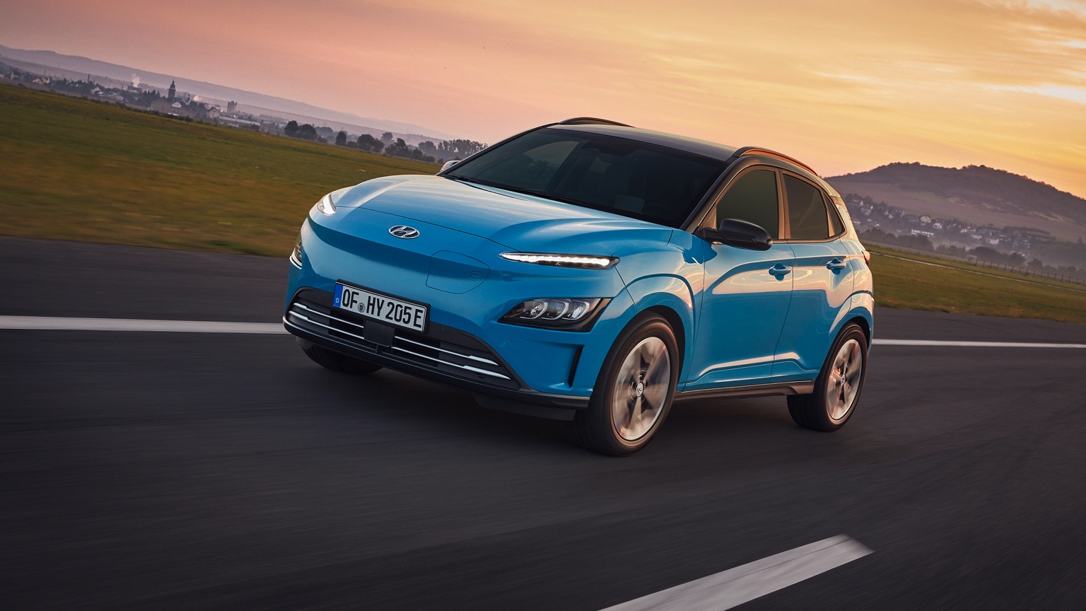 Hyundai_Kona_Electric_2021-1