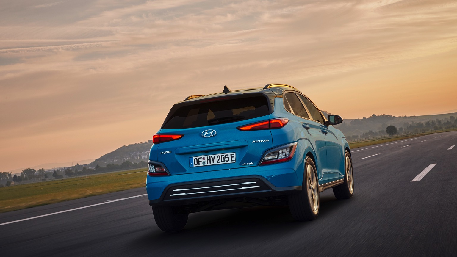 Hyundai_Kona_Electric_2021-2