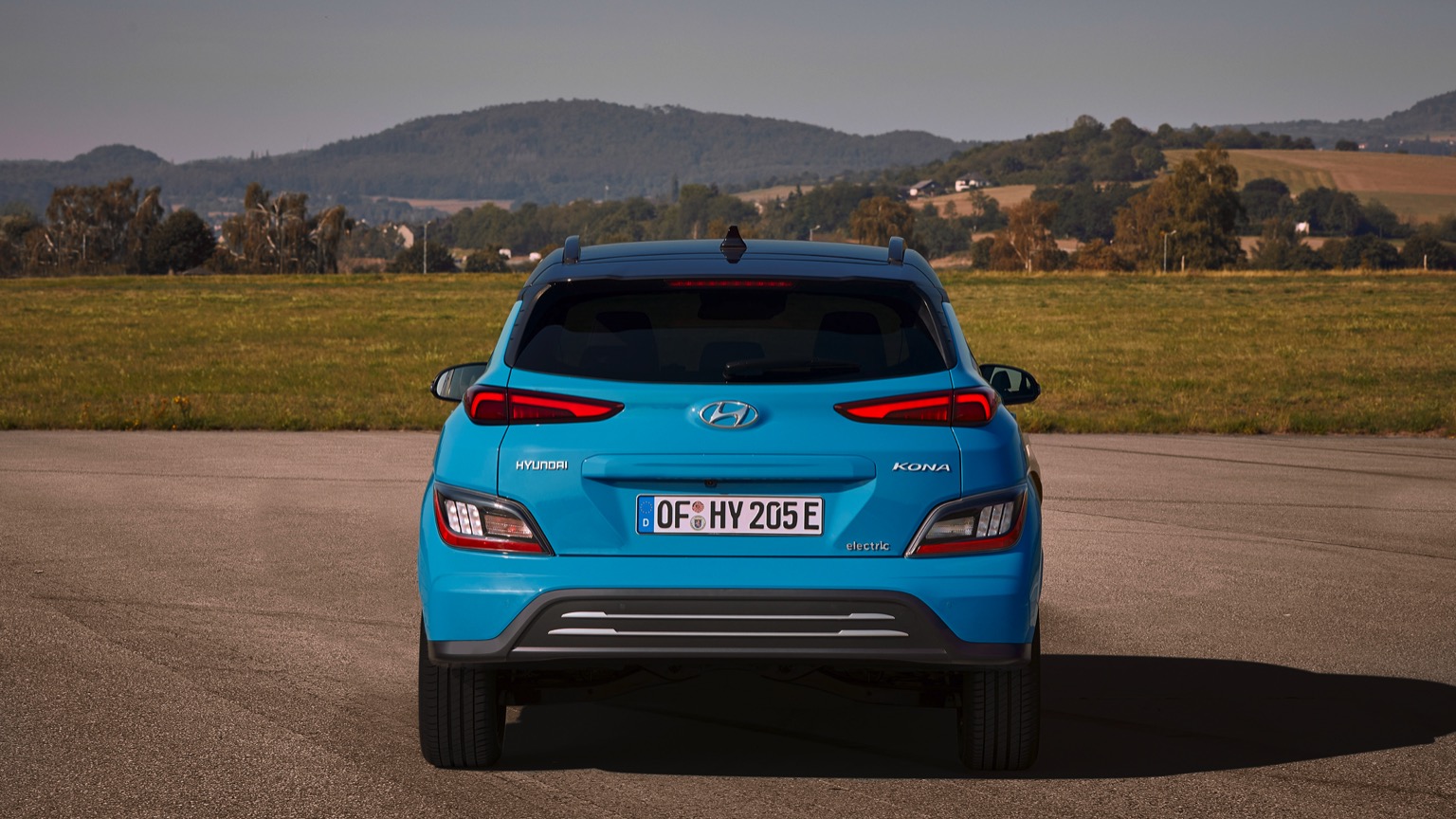 Hyundai_Kona_Electric_2021-4