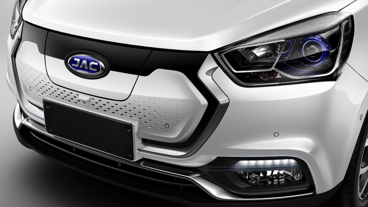 JAC_iEV7s-20