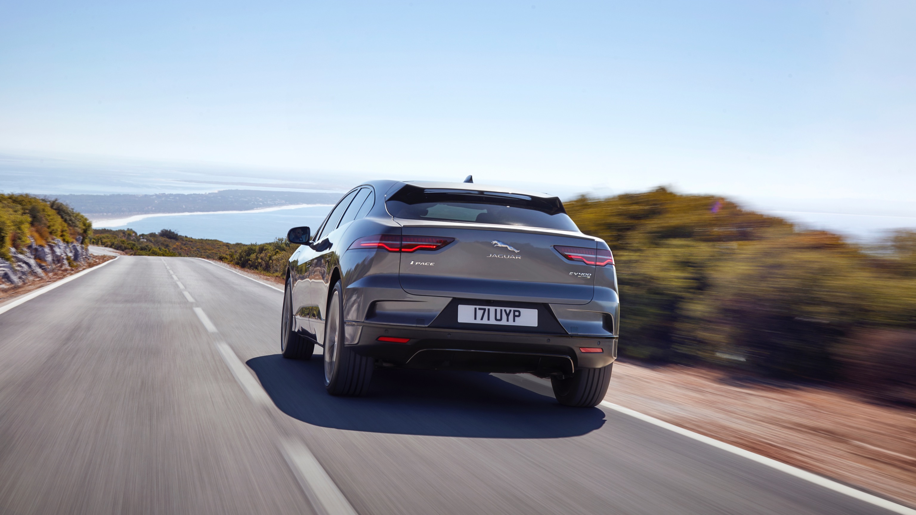 Jaguar_I-Pace-10