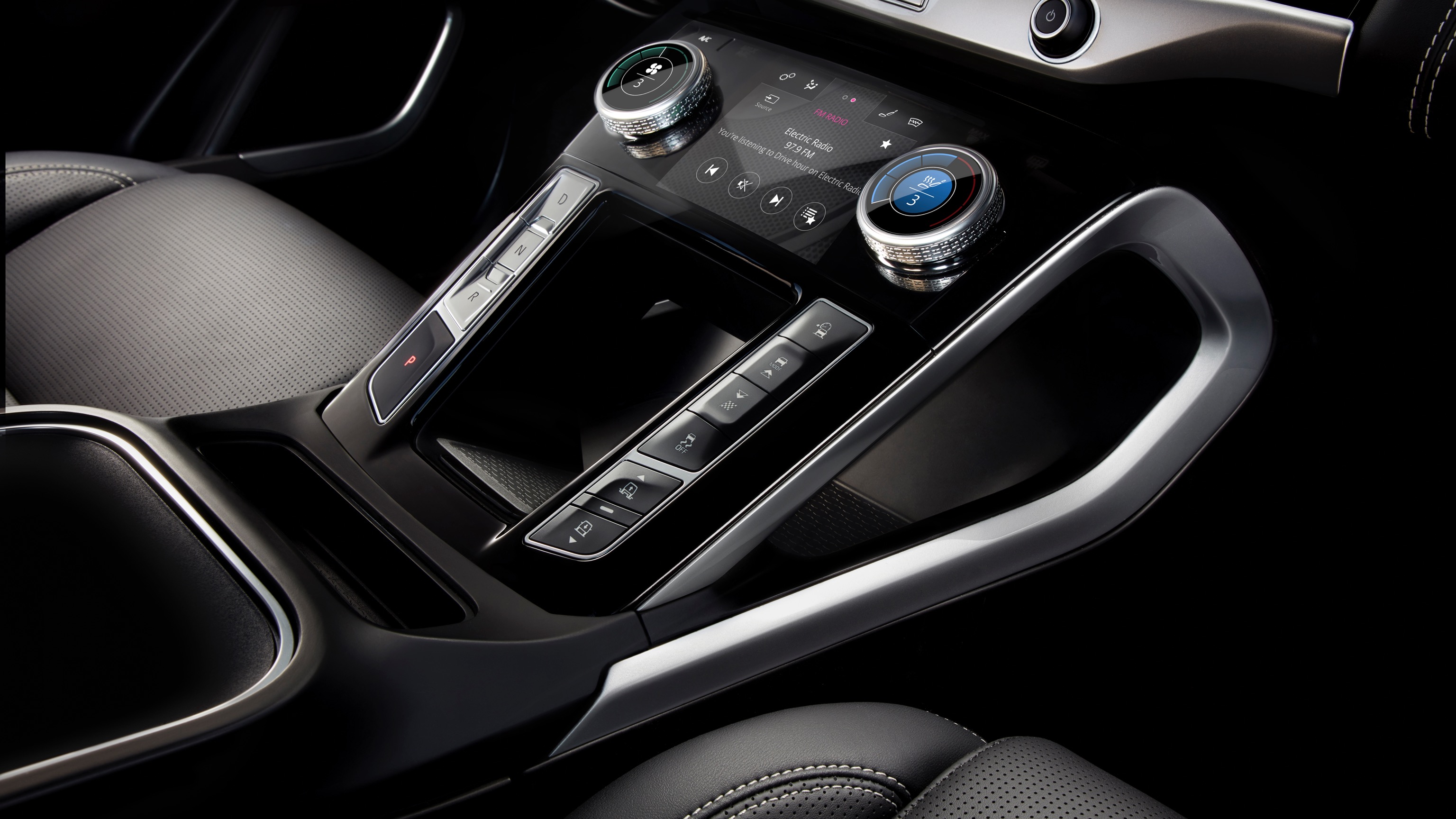 Jaguar_I-Pace-32