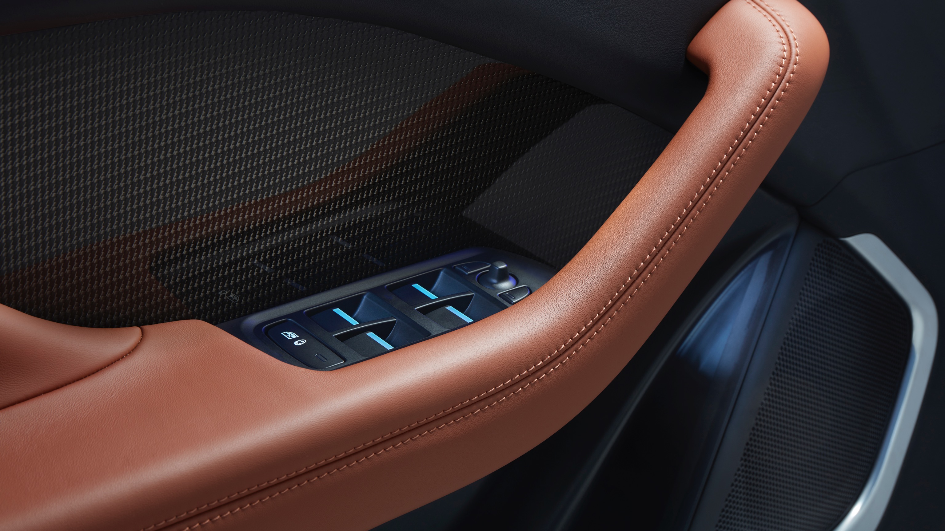 Jaguar_I-Pace-38
