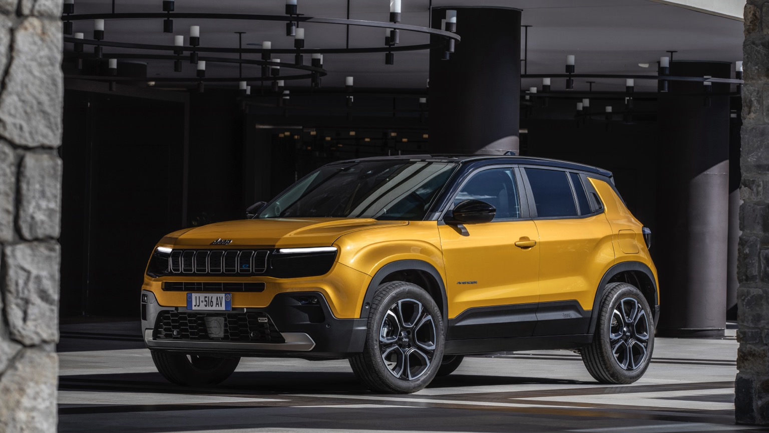 Jeep_Avenger-10
