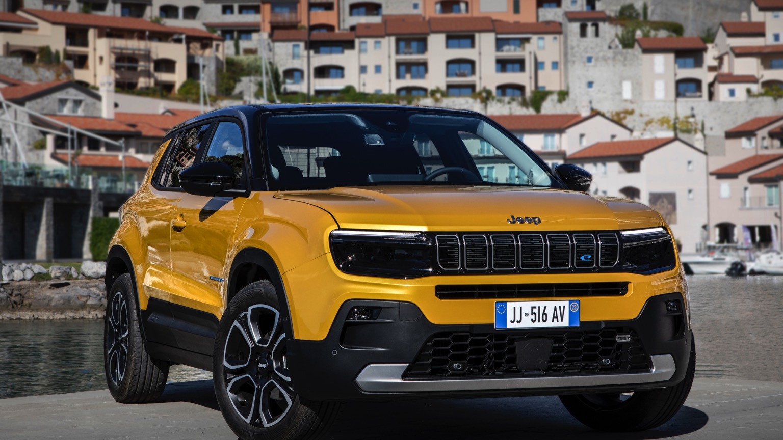Jeep_Avenger-12