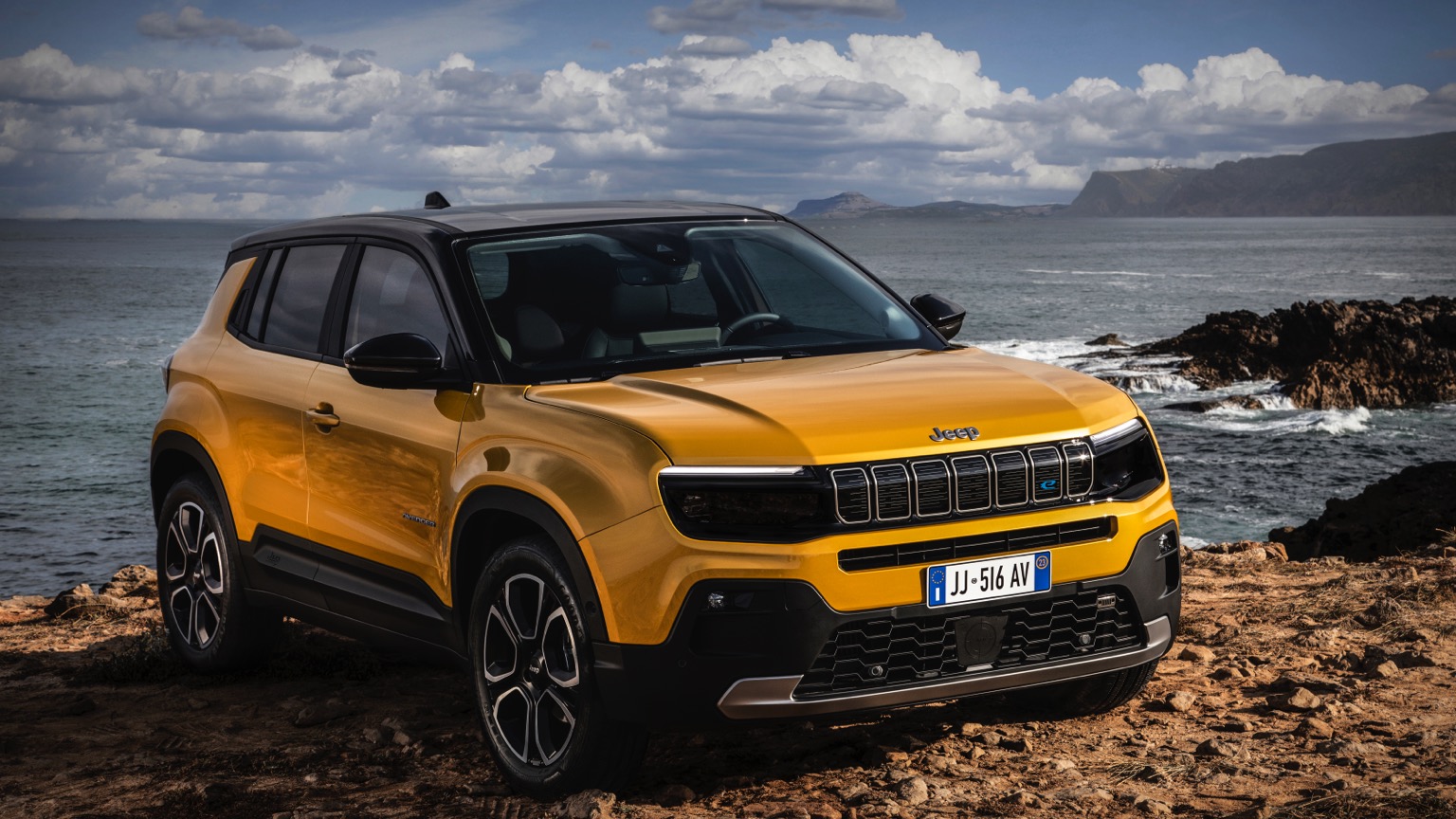 Jeep_Avenger-4
