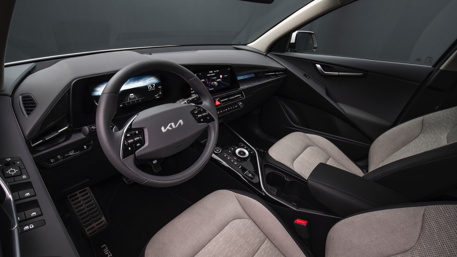 Kia-NiroEV-2022-11