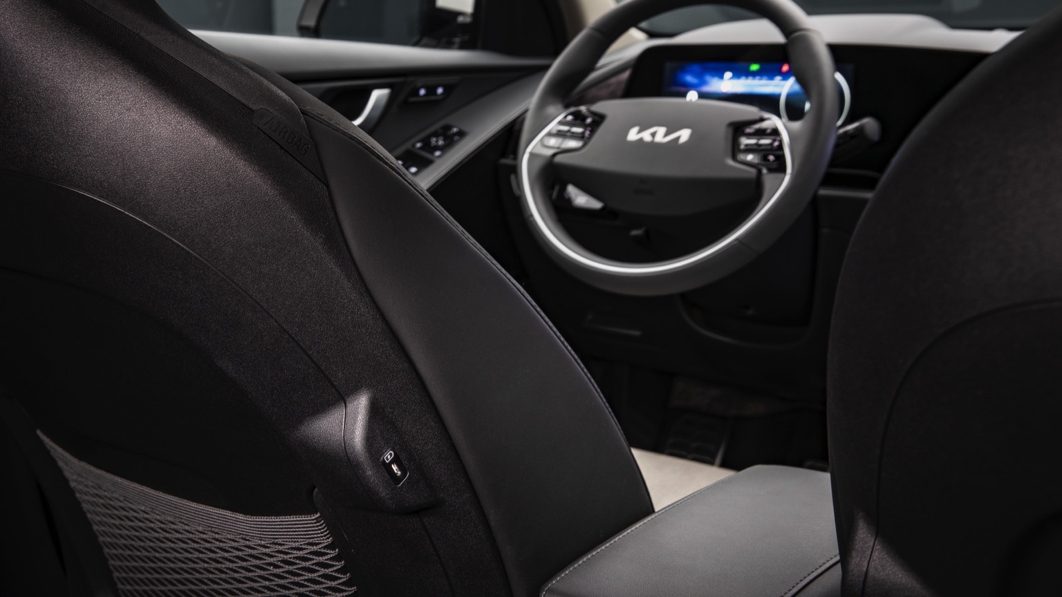 Kia-NiroEV-2022-20