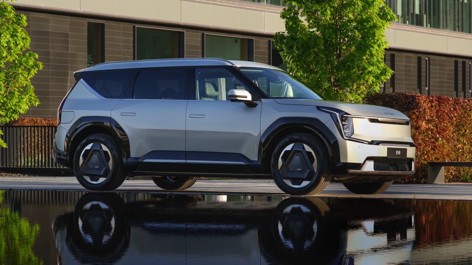 Kia_EV9_2023-2