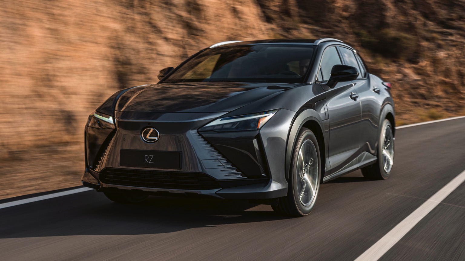 Lexus_RZ_450e-1