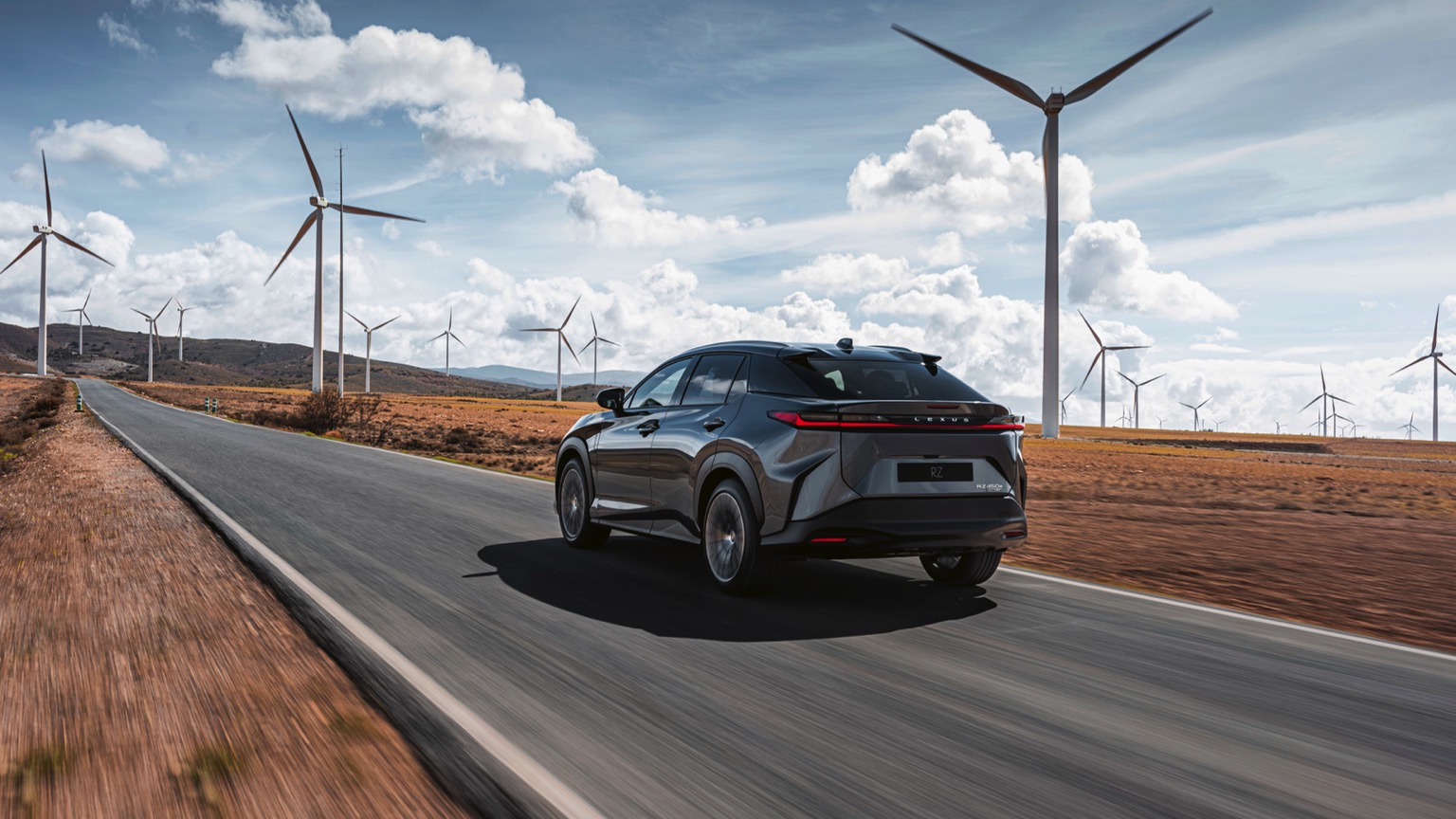 Lexus_RZ_450e-10
