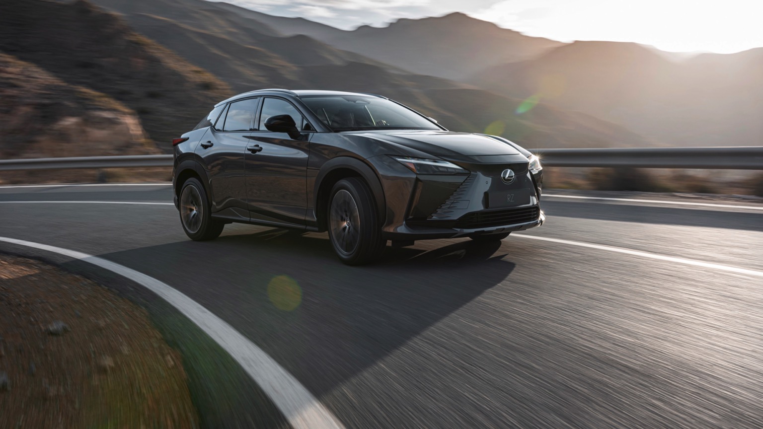 Lexus_RZ_450e-13