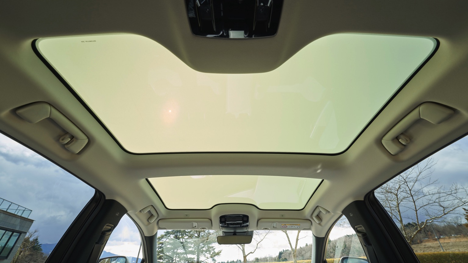 Lexus_RZ_450e-25