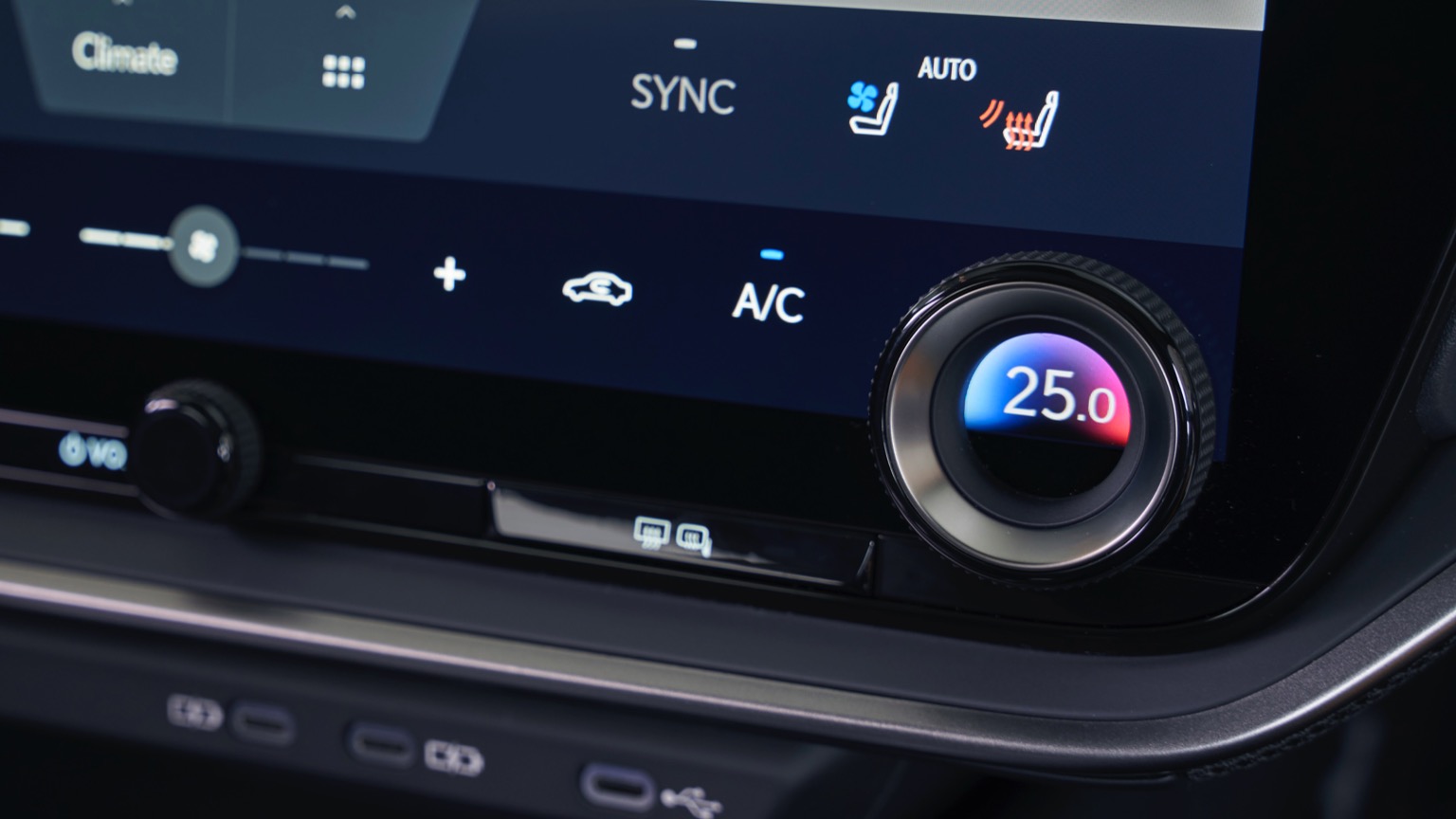 Lexus_RZ_450e-27