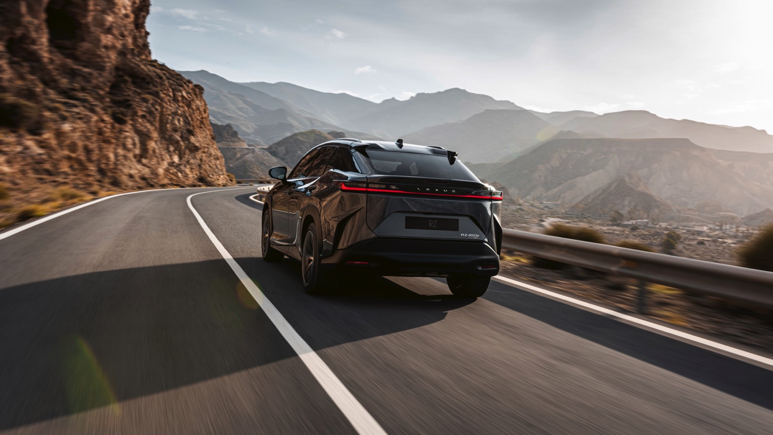 Lexus_RZ_450e-3