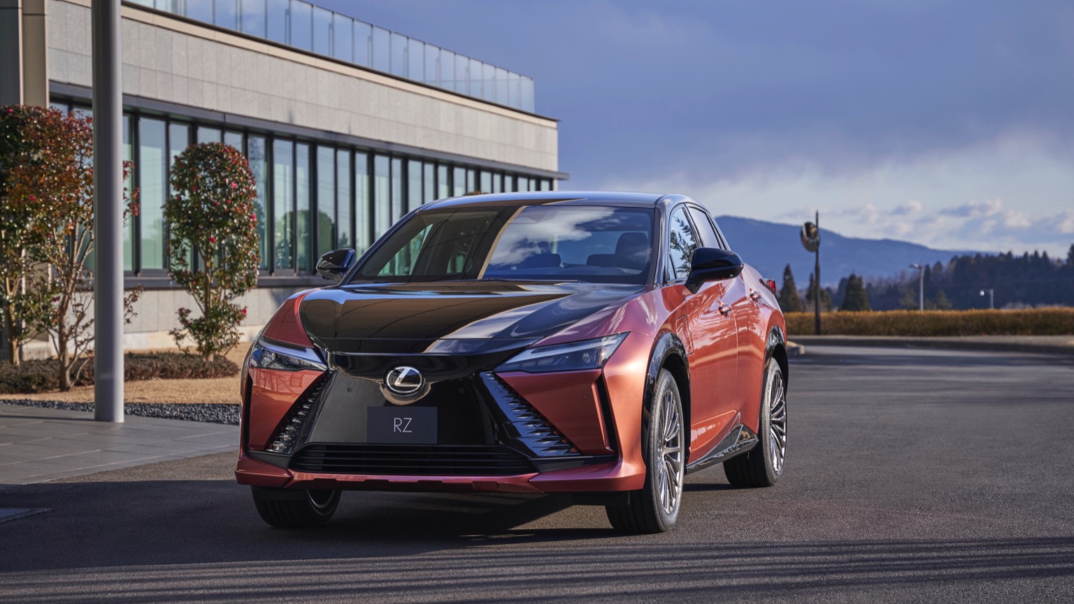 Lexus_RZ_450e-6