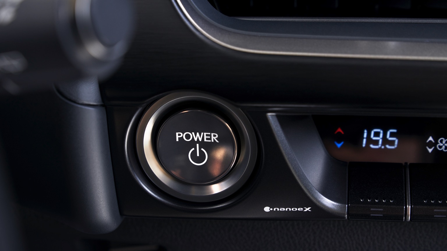 Lexus_UX_300e_Electric_2023-18