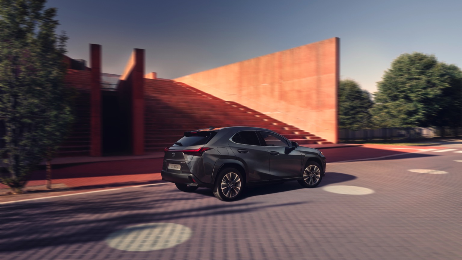 Lexus_UX_300e_Electric_2023-2