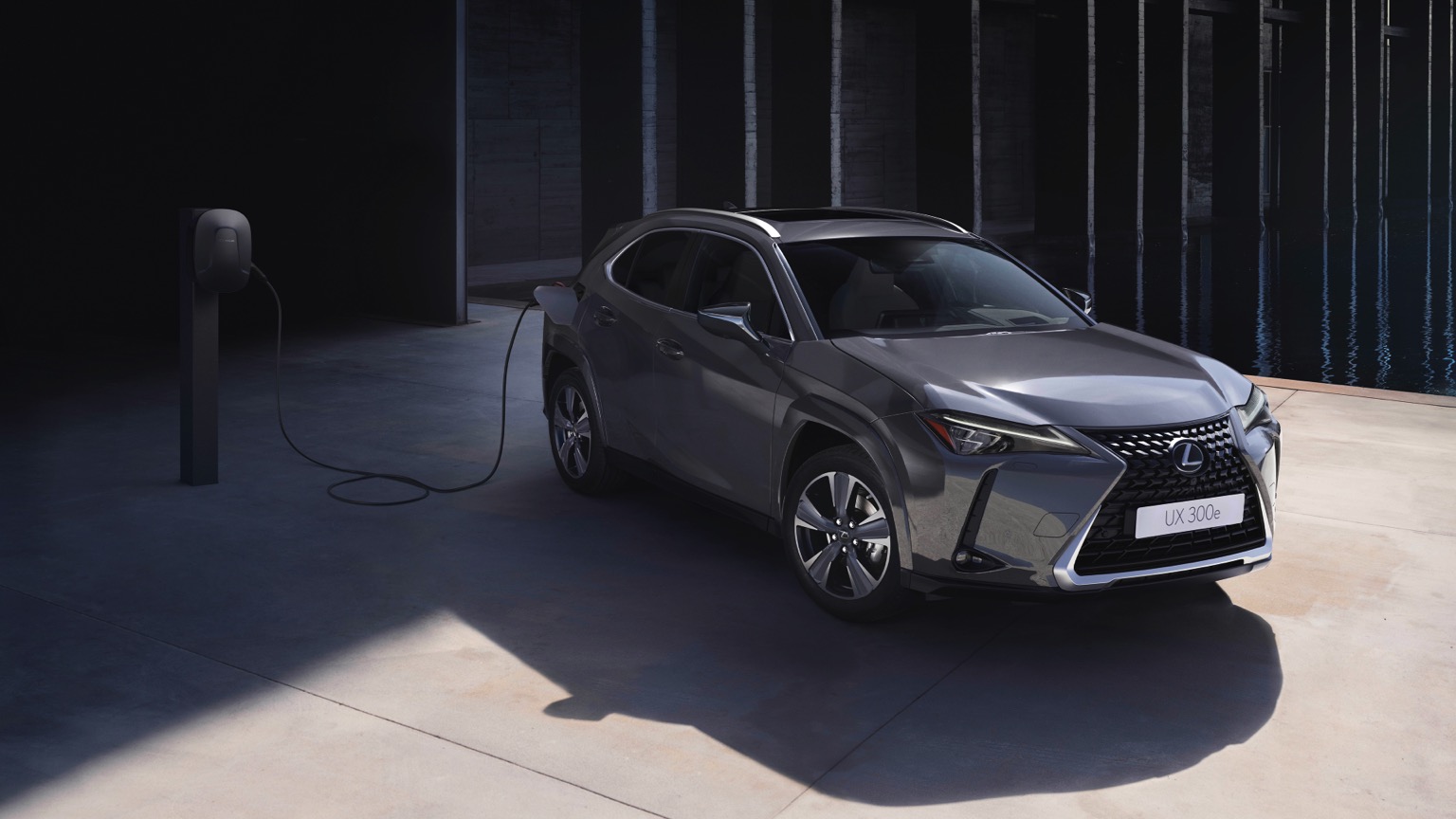 Lexus_UX_300e_Electric_2023-3