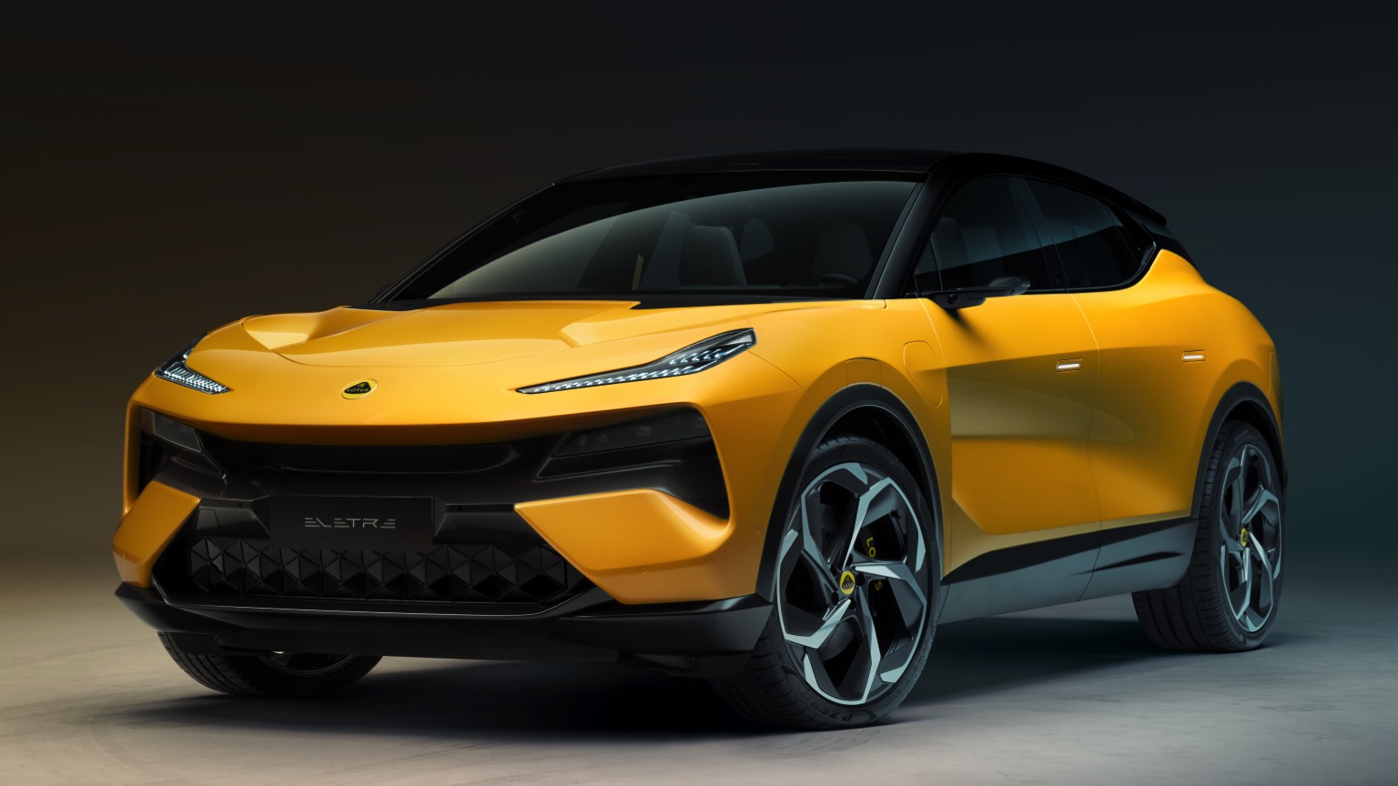 Lotus_Eletre-1