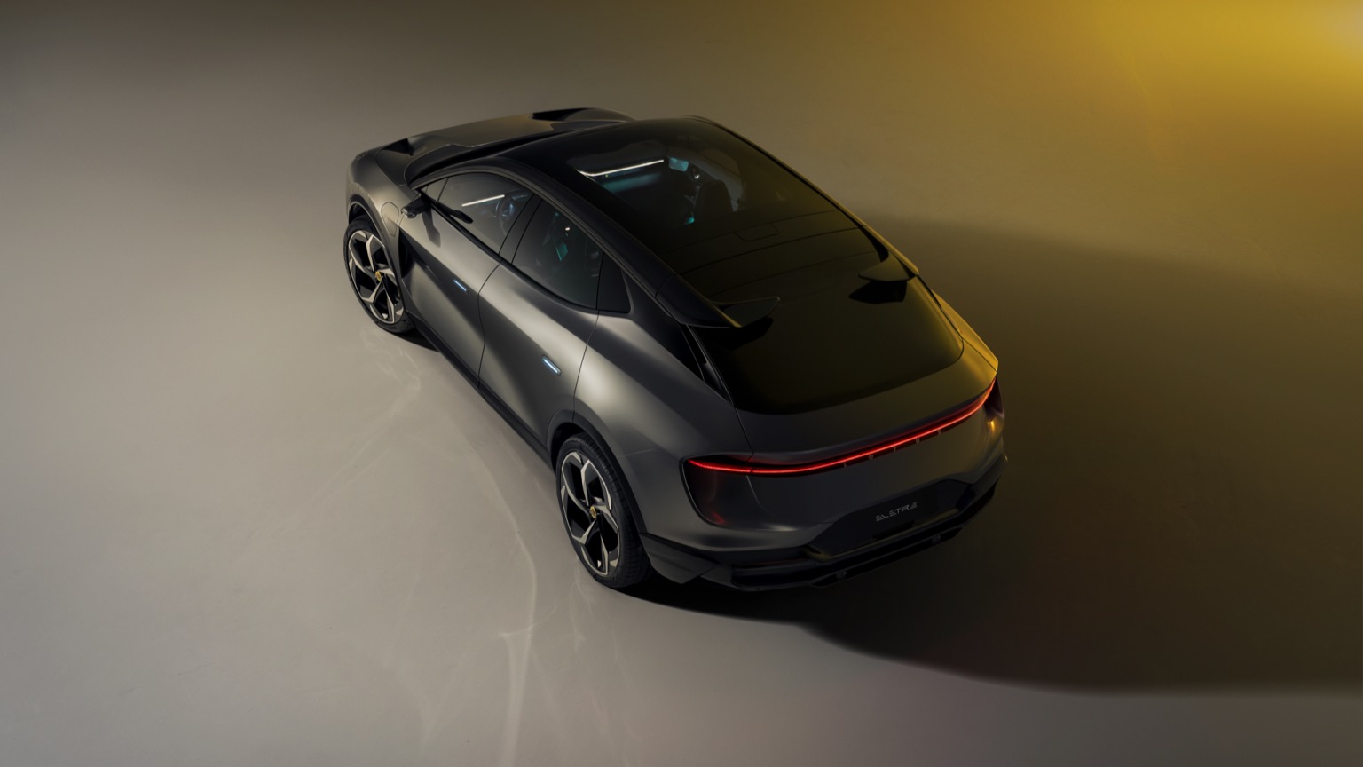 Lotus_Eletre-10