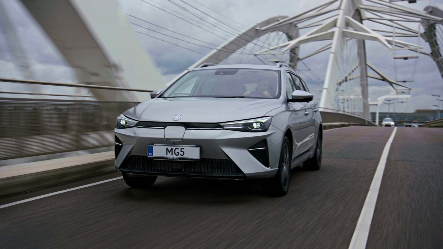 MG_MG5_Electric_2021-10