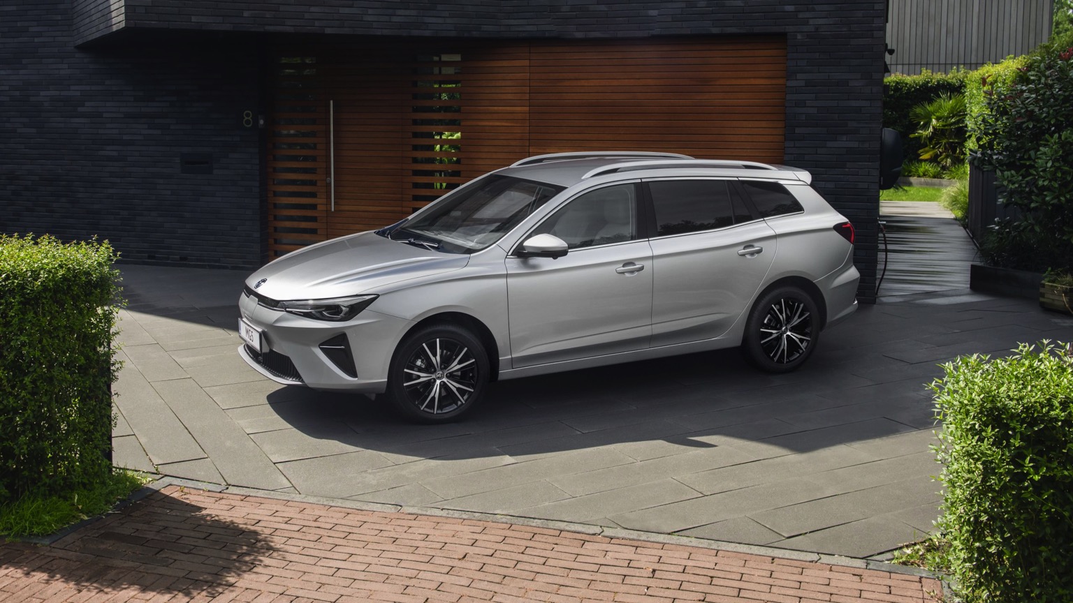 MG_MG5_Electric_2021-11