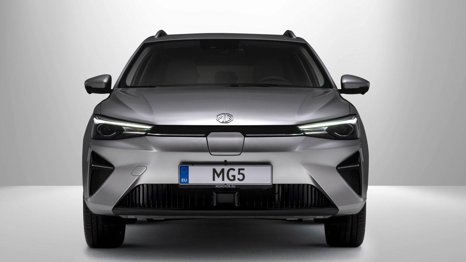 MG_MG5_Electric_2021-13