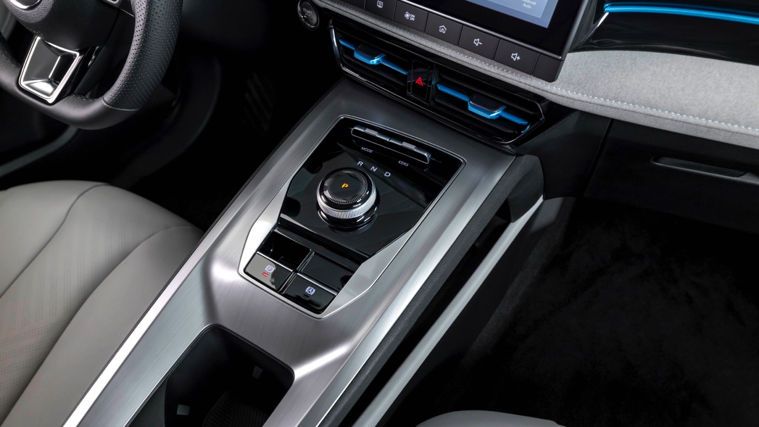 MG_MG5_Electric_2021-25