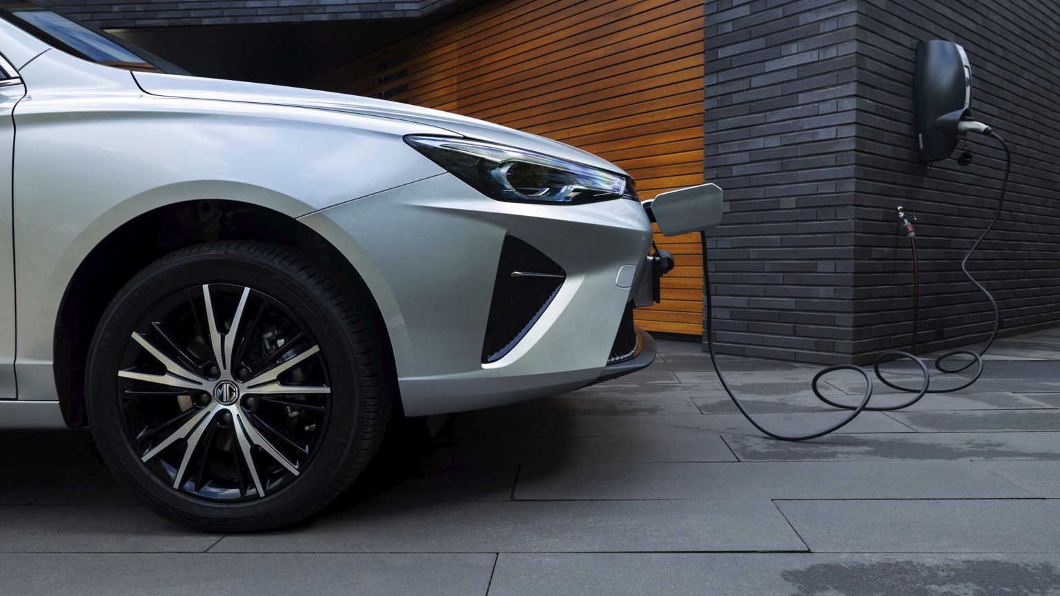 MG_MG5_Electric_2021-29