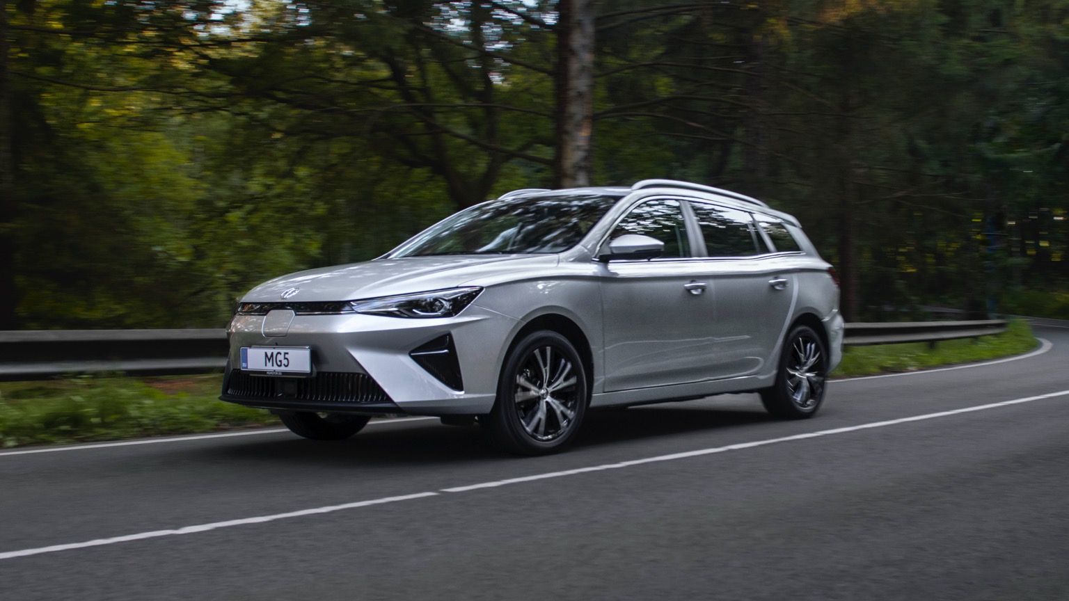 MG_MG5_Electric_2021-7