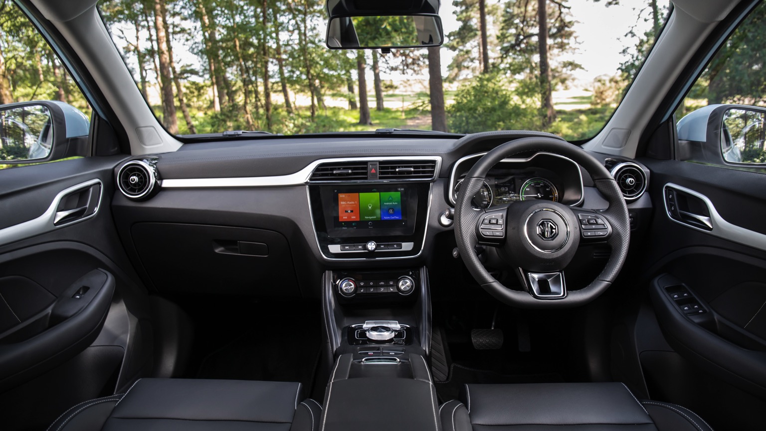 MG_ZS_EV-14