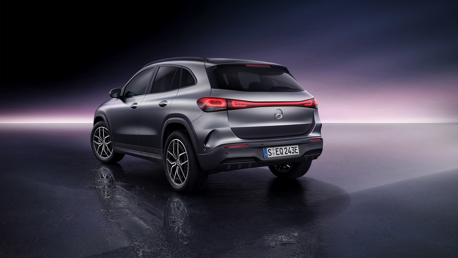 Mercedes_EQA-14