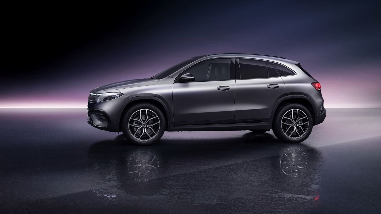 Mercedes_EQA-15