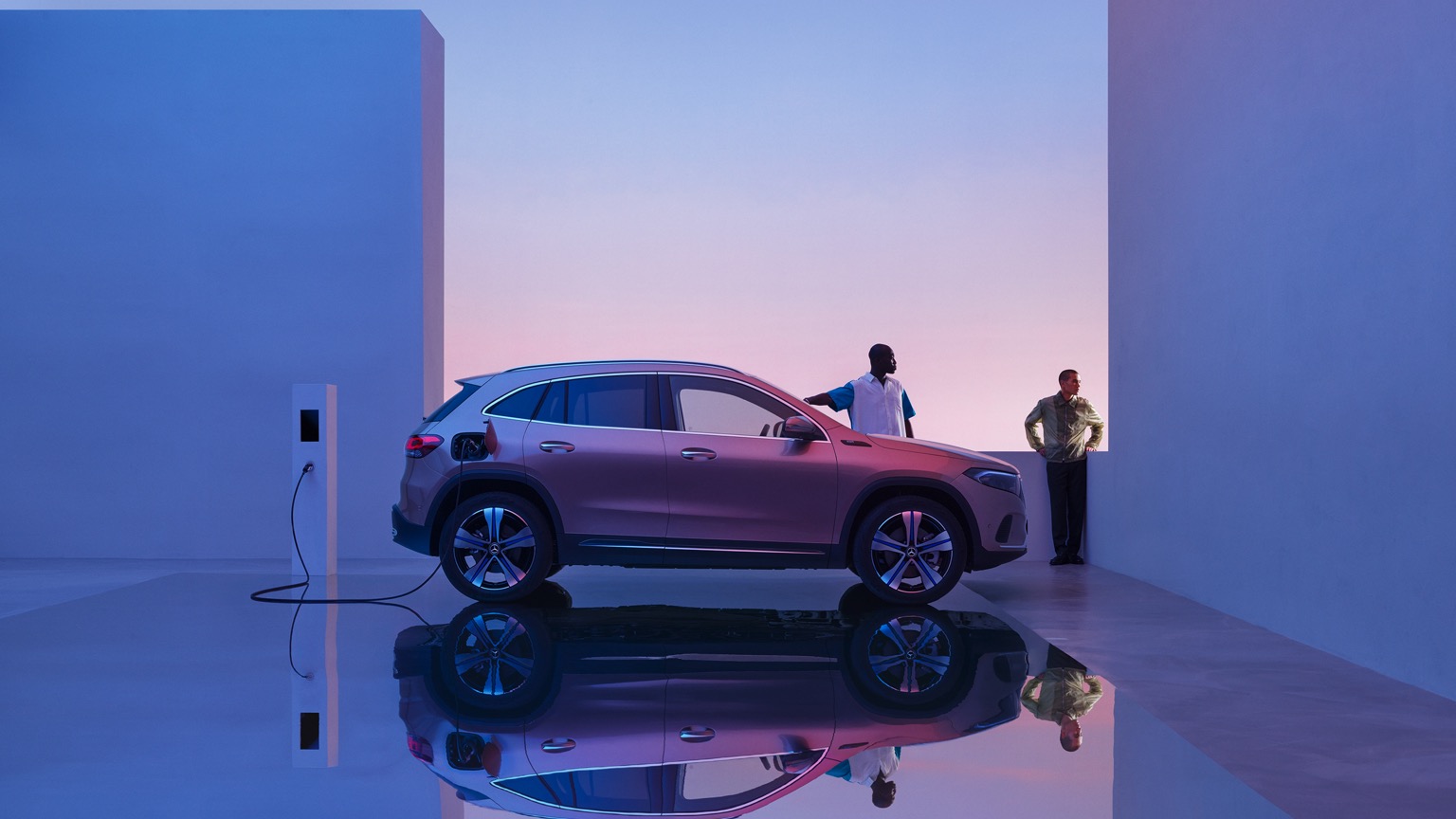Mercedes_EQA-18