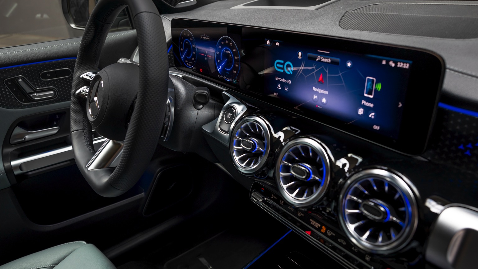 Mercedes_EQA_2024-17