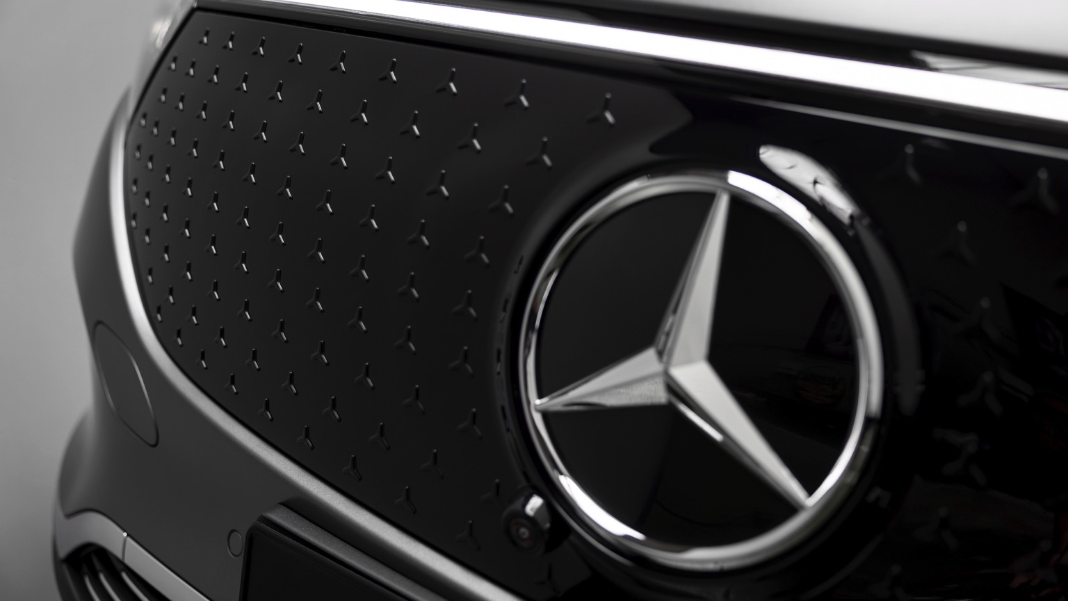 Mercedes_EQA_2024-28