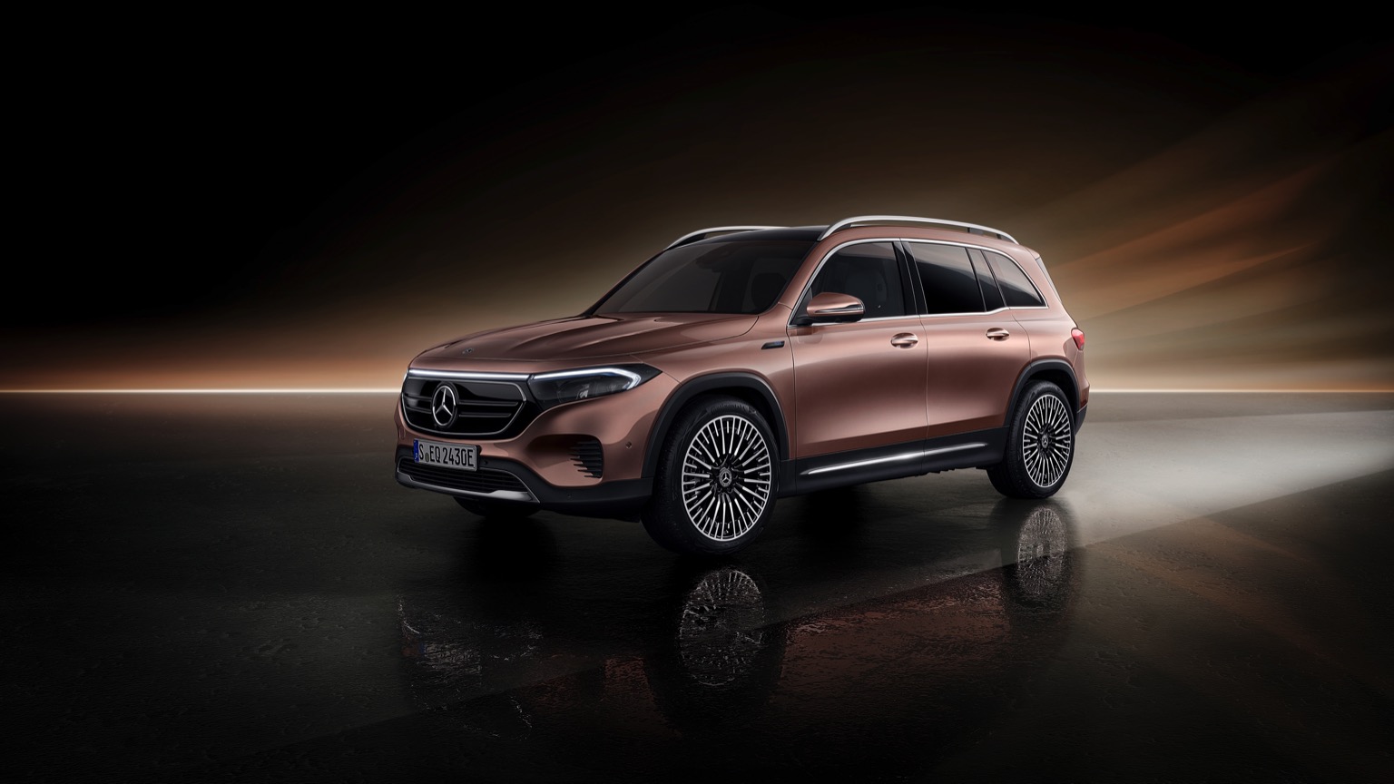 Mercedes_EQB-11