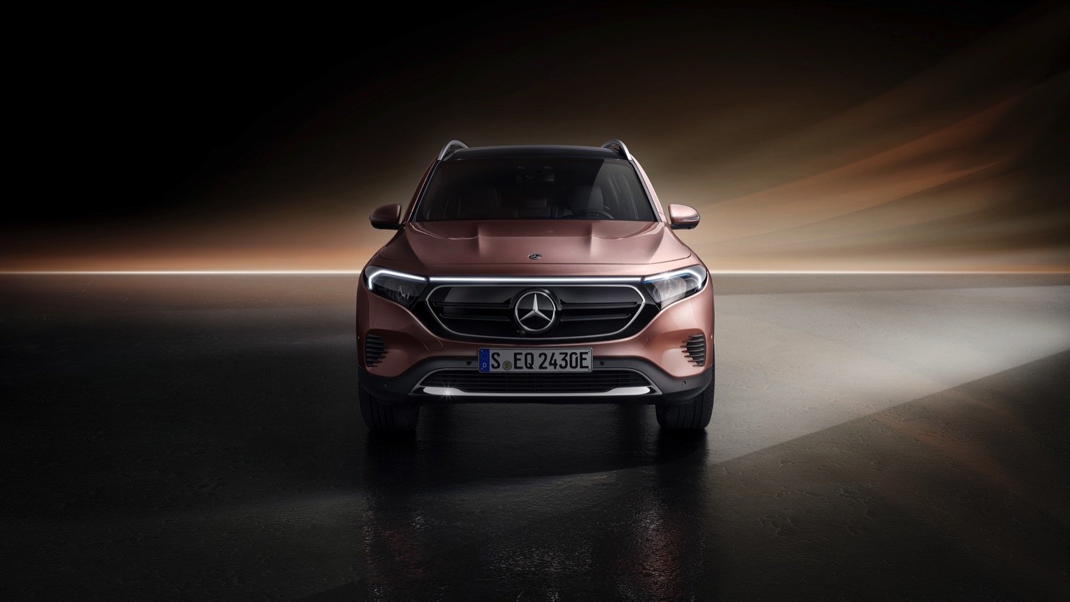Mercedes_EQB-12
